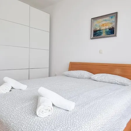Appartement 10 With Parking, 300m To The Sea *