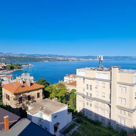 10 With Parking, 300m To The Sea * Opatija