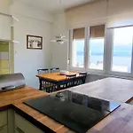 10 With Parking, 300m To The Sea *