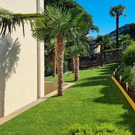10 With Parking, 300m To The Sea Abbázia
